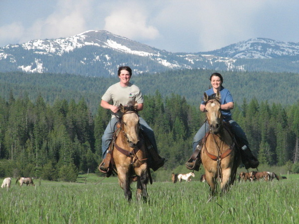 Horseback riding in Sandpoint Idaho
