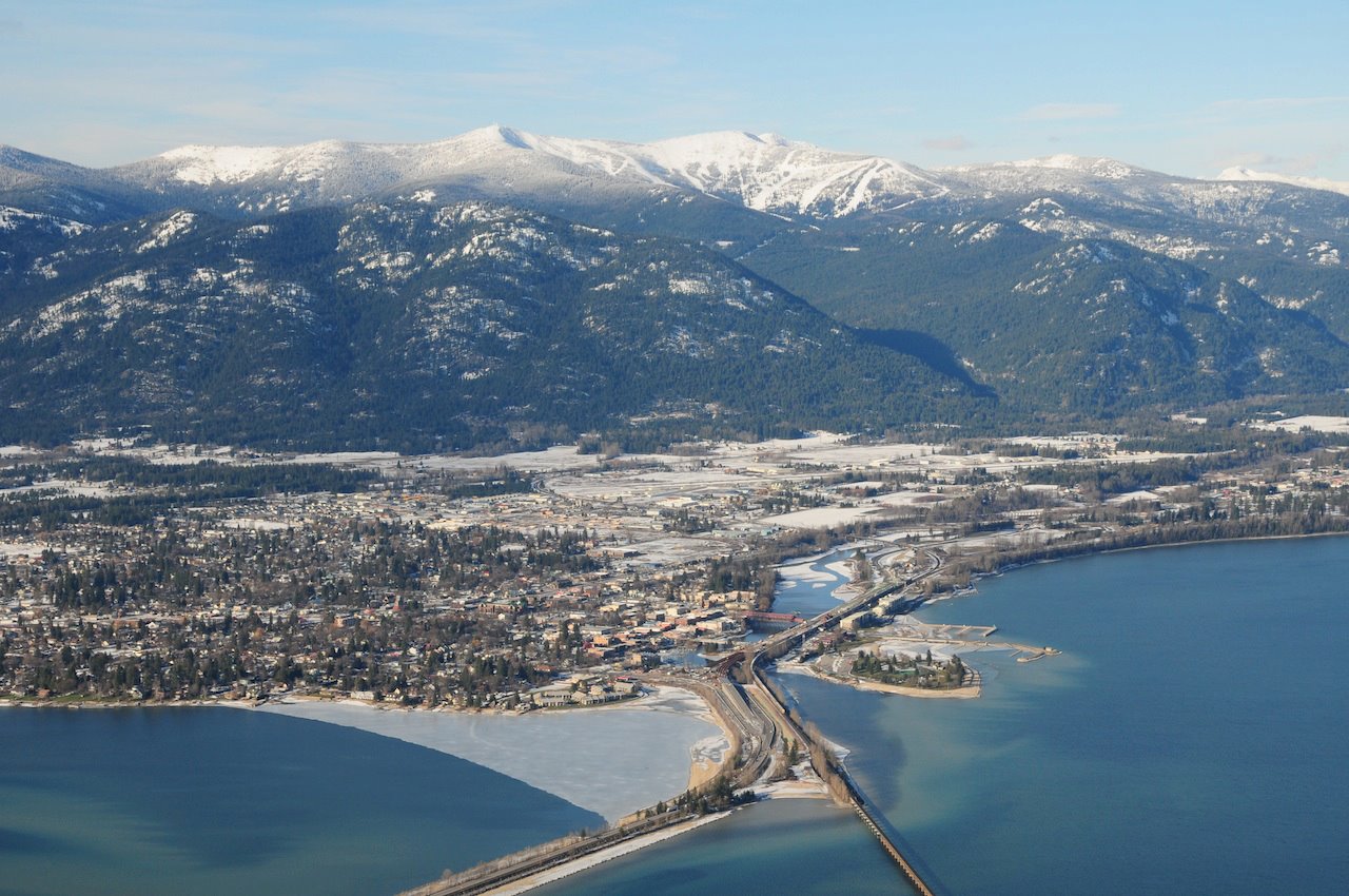 Sandpoint Idaho from air.